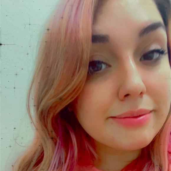 Meet your Posher, Erika - Picture 1 of 1